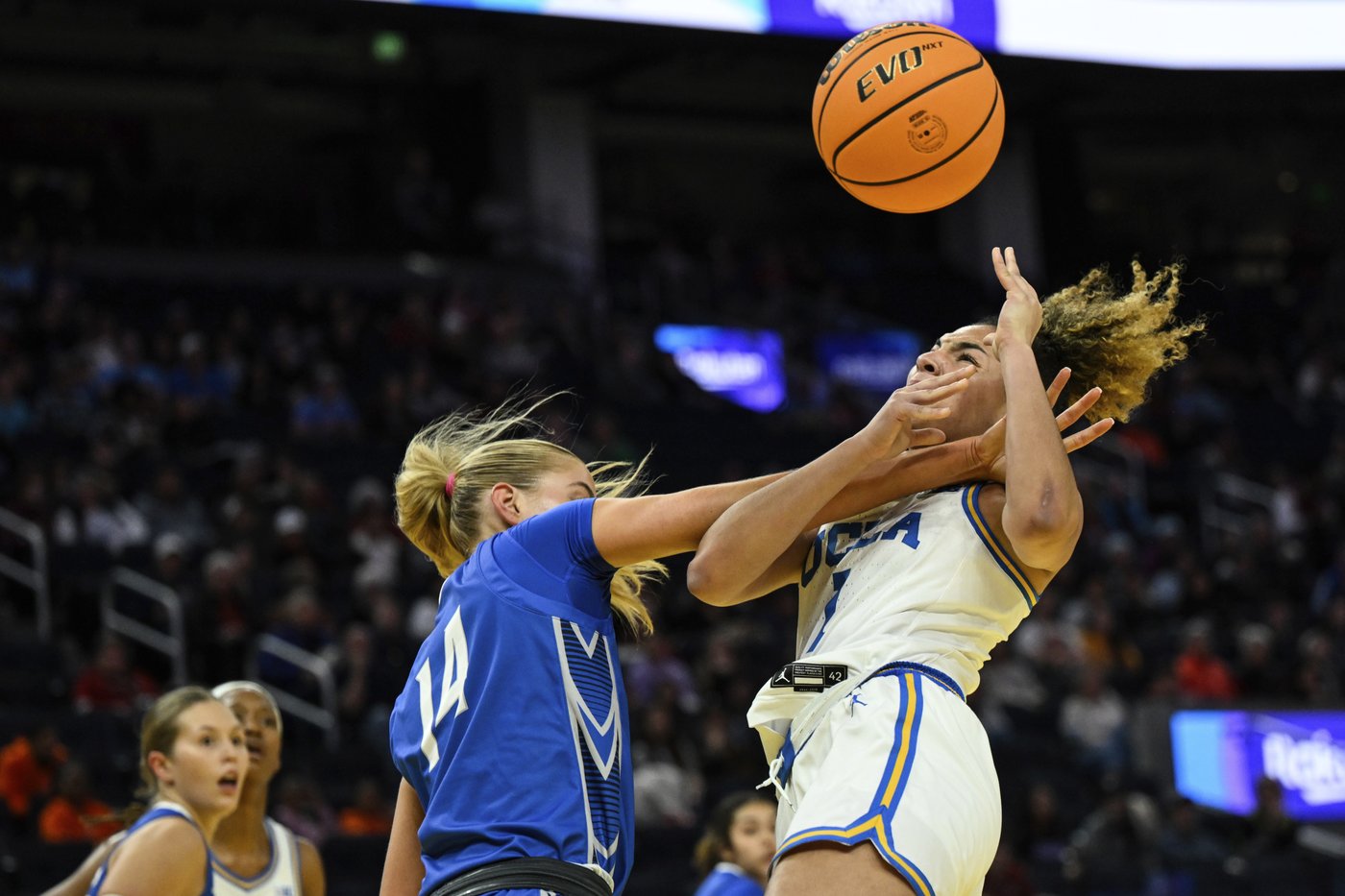 Kiki Rice scores 20 points as No. 1 UCLA beats Creighton 70-41 to stay unbeaten | iNFOnews.ca Kiki Rice scores 20 points as No. 1 UCLA beats Creighton 70-41 to stay unbeaten | iNFOnews.ca