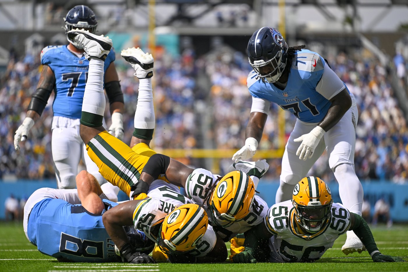Packers' defense takes another step forward with eight-sack effort against Titans | iNFOnews.ca