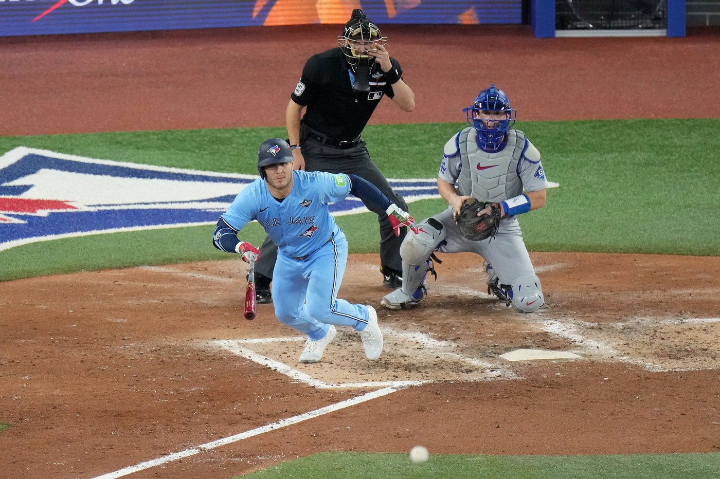 Photo Gallery: Dodgers beat Jays 3-1 to force Game 7 | iNFOnews.ca