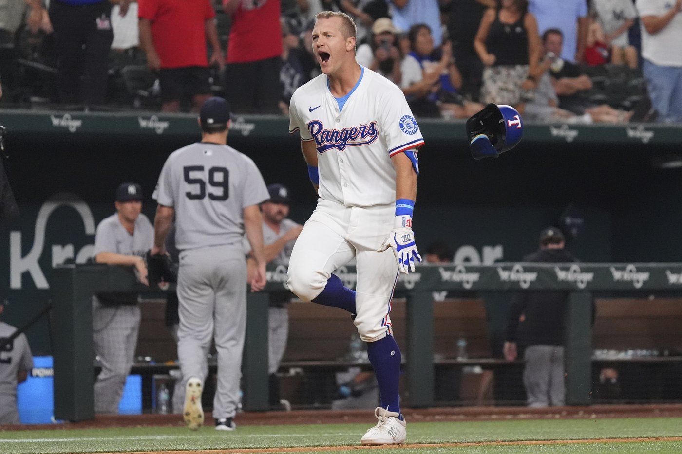 Jung hits game-ending homer after Pederson's pinch shot as Rangers beat Yankees | iNFOnews.ca Jung hits game-ending homer after Pederson's pinch shot as Rangers beat Yankees | iNFOnews.ca