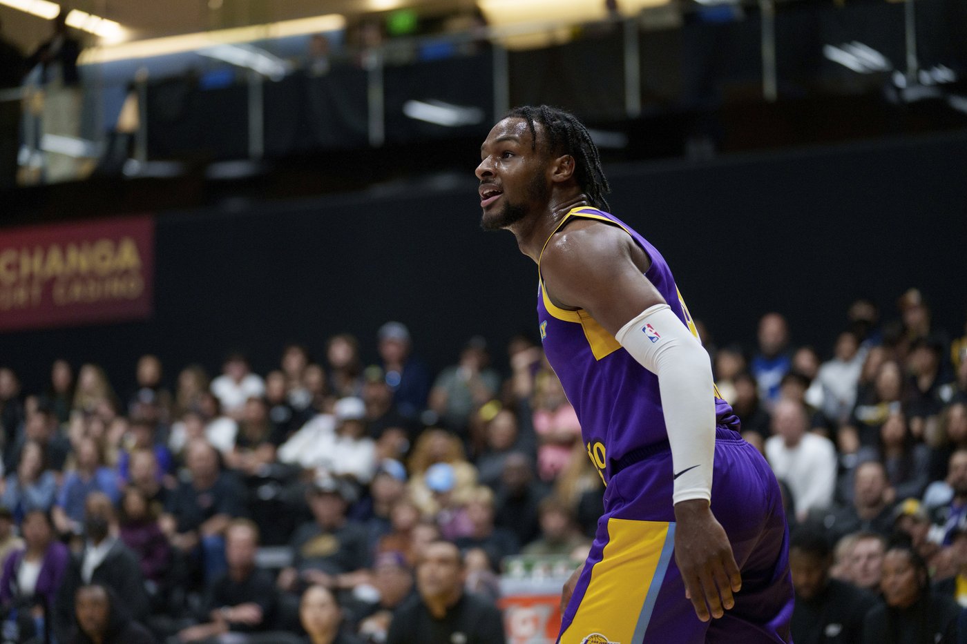 Bronny James has a left heel bruise and is listed as doubtful for the Lakers' next game | iNFOnews.ca