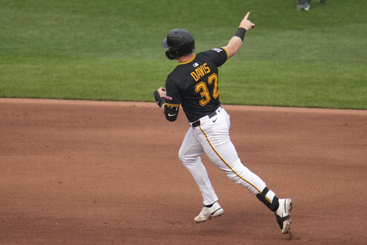 Henry Davis' second home run in as many days lifts Pirates to a 2-1 victory over sliding Phillies | iNFOnews.ca Henry Davis' second home run in as many days lifts Pirates to a 2-1 victory over sliding Phillies | iNFOnews.ca