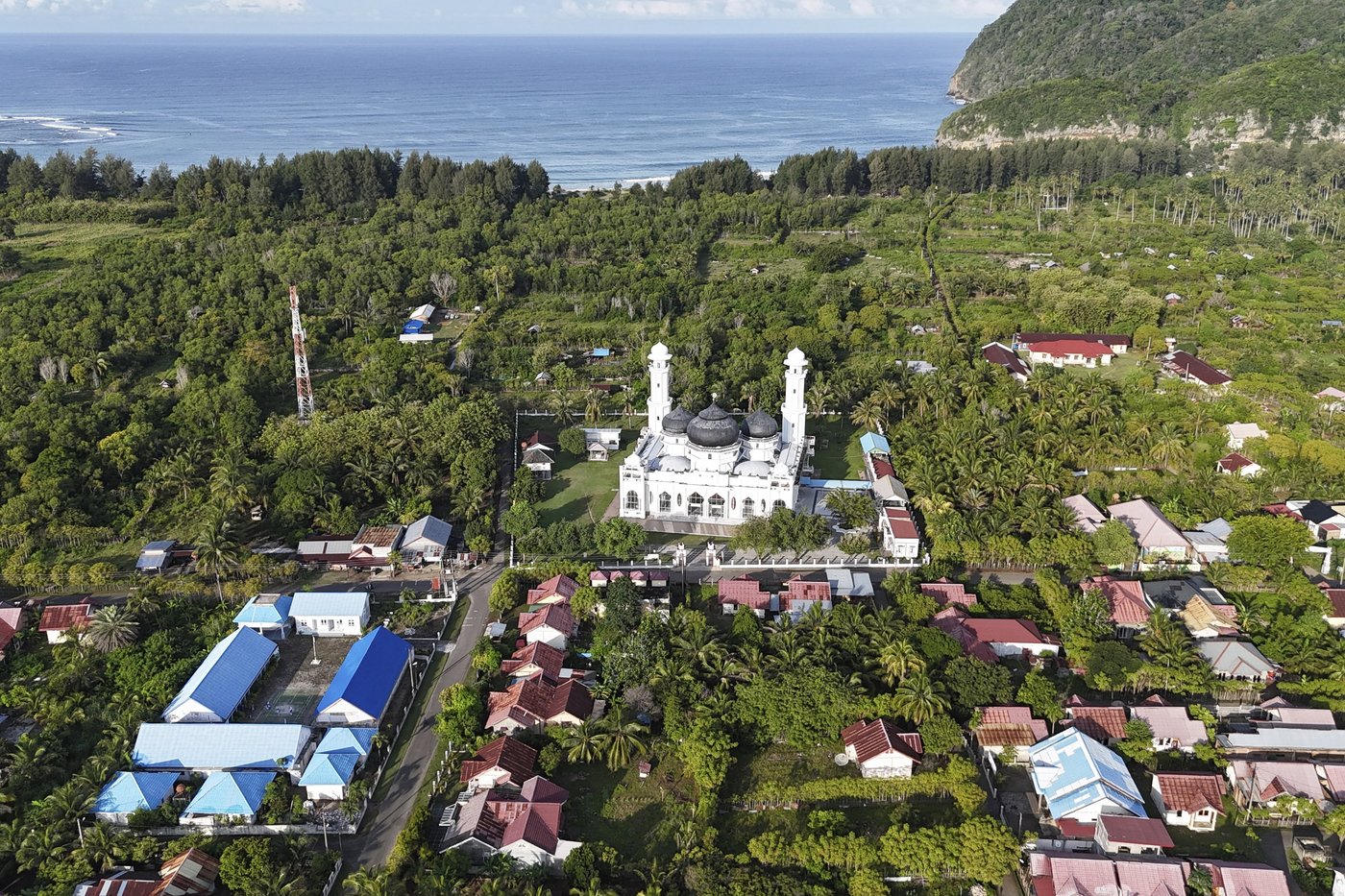 Indonesians mark 2 decades since the tragic tsunami that killed hundreds of thousands | iNFOnews.ca Indonesians mark 2 decades since the tragic tsunami that killed hundreds of thousands | iNFOnews.ca