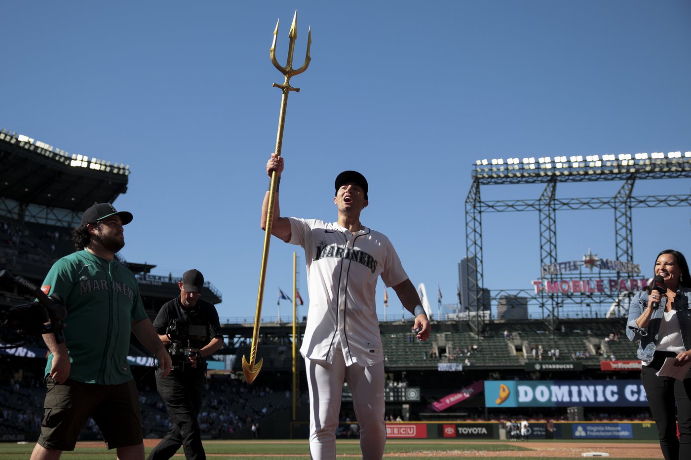 Canzone's walk-off single in 11th completes Mariners' sweep of White Sox | iNFOnews.ca Canzone's walk-off single in 11th completes Mariners' sweep of White Sox | iNFOnews.ca