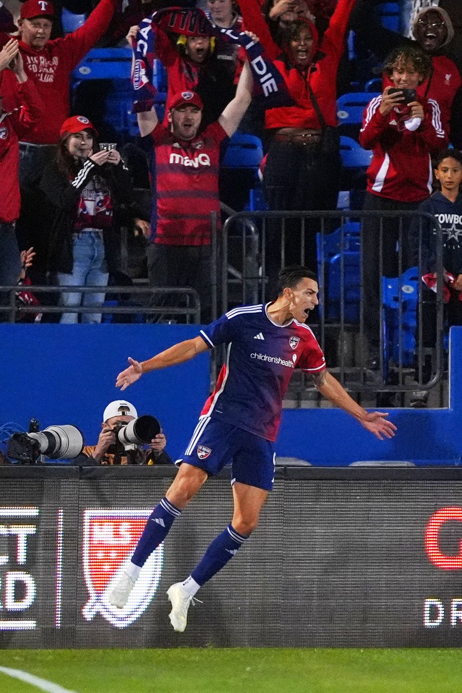 Priso scores in stoppage time, Halbouni nets winner in PK shootout as Whitecaps sweep Dallas | iNFOnews.ca