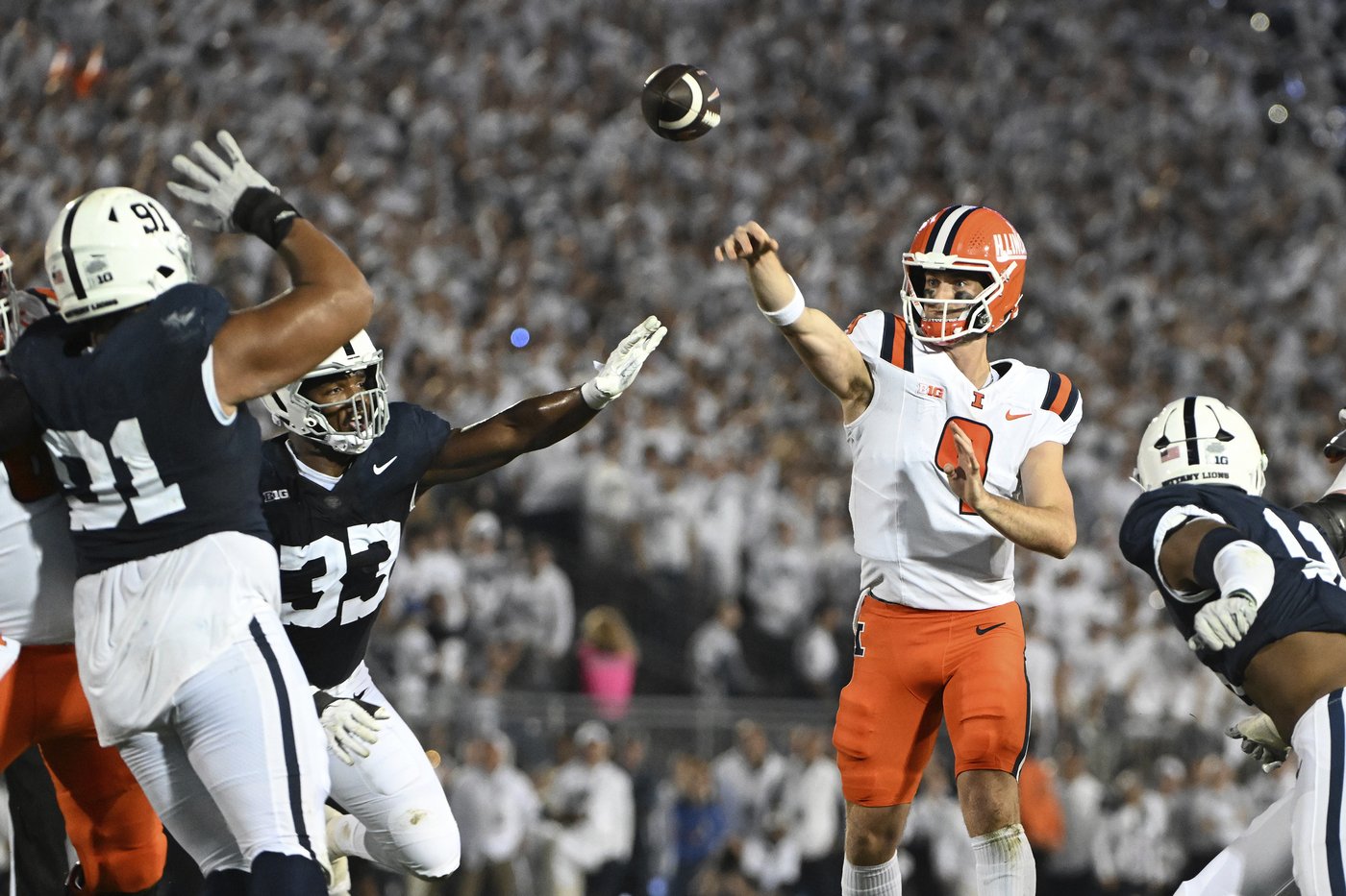 Singleton, Allen score TDs as No. 9 Penn State beats No. 19 Illinois 21-7 | iNFOnews.ca Singleton, Allen score TDs as No. 9 Penn State beats No. 19 Illinois 21-7 | iNFOnews.ca
