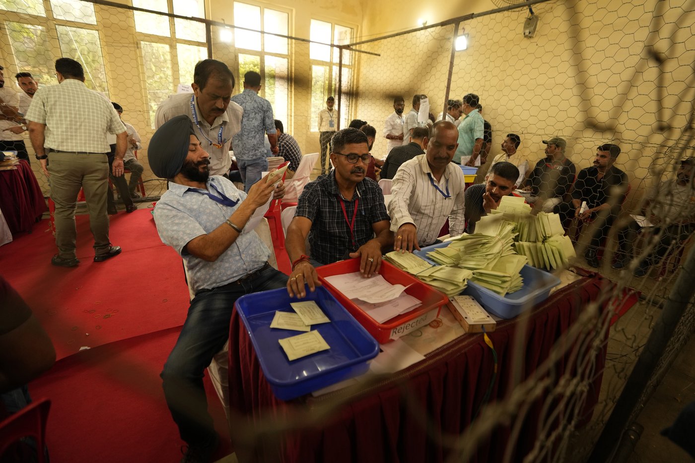 Votes are being counted in the election for a truncated government in Indian-controlled Kashmir | iNFOnews.ca Votes are being counted in the election for a truncated government in Indian-controlled Kashmir | iNFOnews.ca