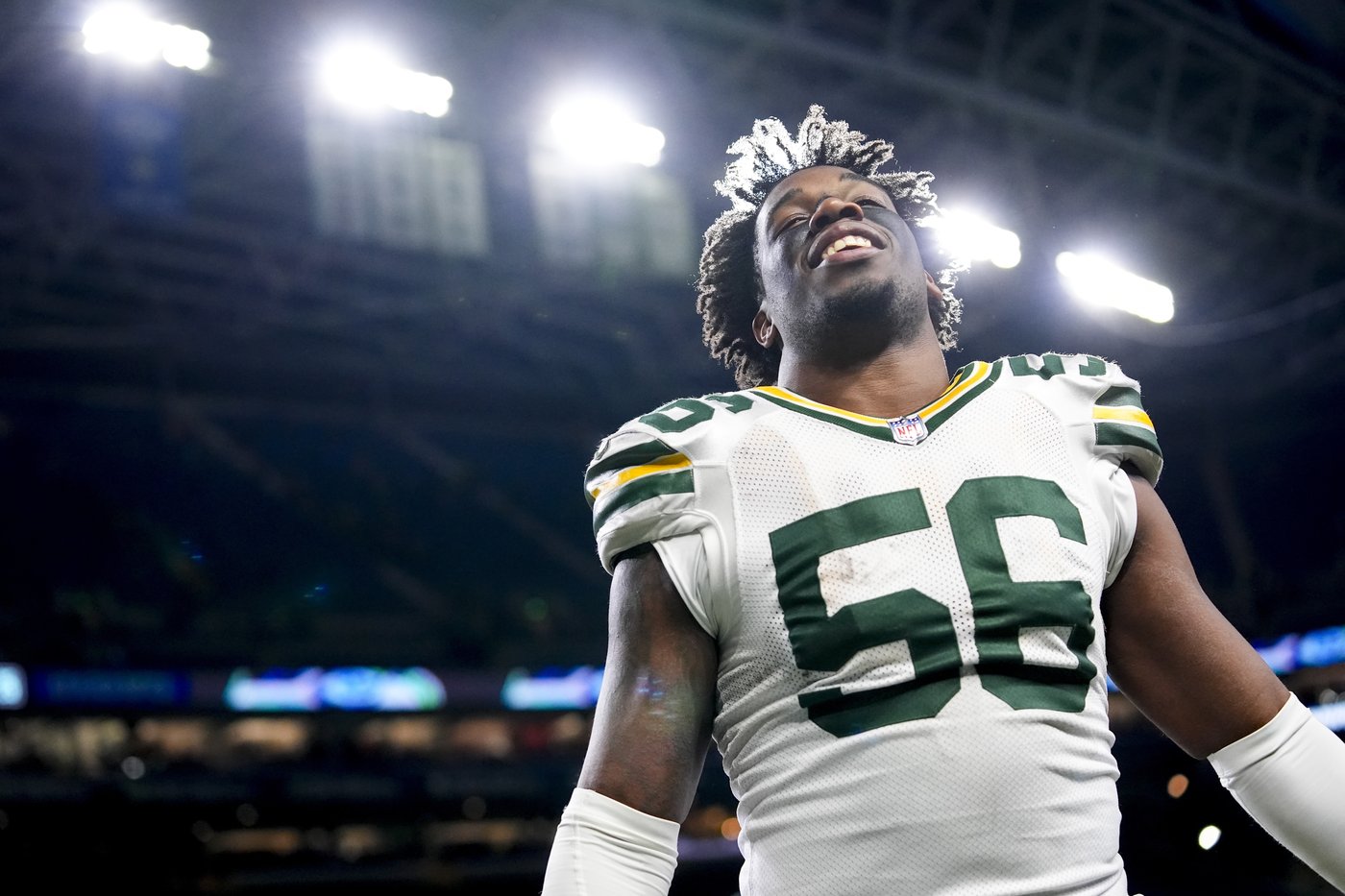 Jordan Love throws for 2 TDs and Packers beat Seahawks 30-13 as Seattle QB Geno Smith injures knee | iNFOnews.ca
