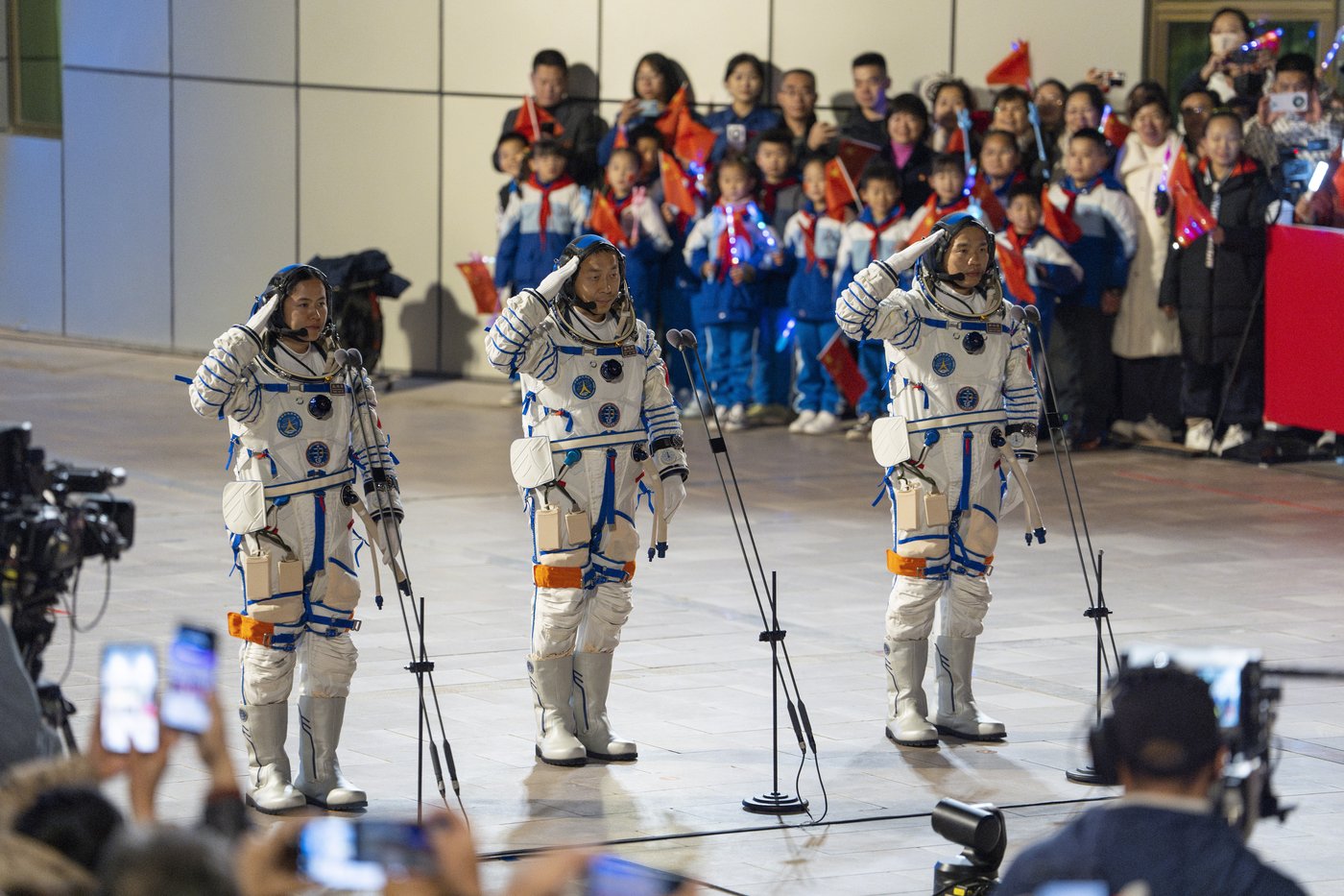 China launches new crew to its space station as it seeks to expand exploration | iNFOnews.ca