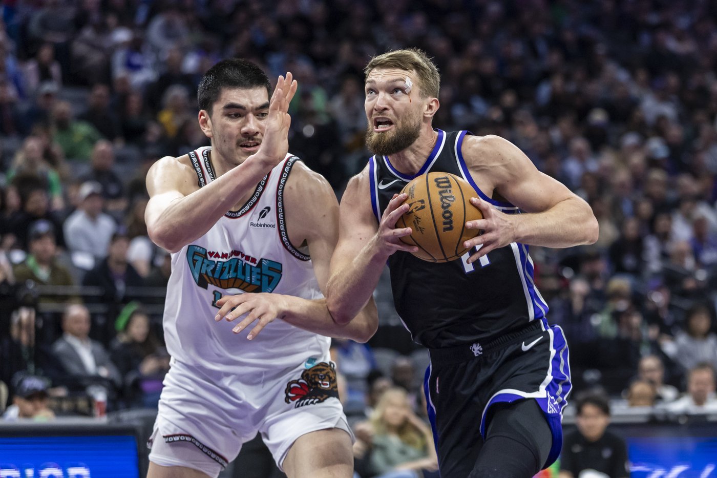 Kings lose Sabonis but hang on to beat Grizzlies 132-122 | iNFOnews.ca