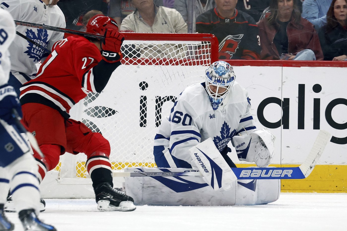 Woll makes 25 saves to help the Maple Leafs top the slumping Hurricanes 4-1 | iNFOnews.ca