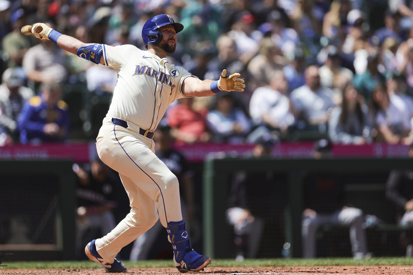 Mariners slugger Cal Raleigh leads MLB in homers and is on pace to set a season record for catchers | iNFOnews.ca Mariners slugger Cal Raleigh leads MLB in homers and is on pace to set a season record for catchers | iNFOnews.ca
