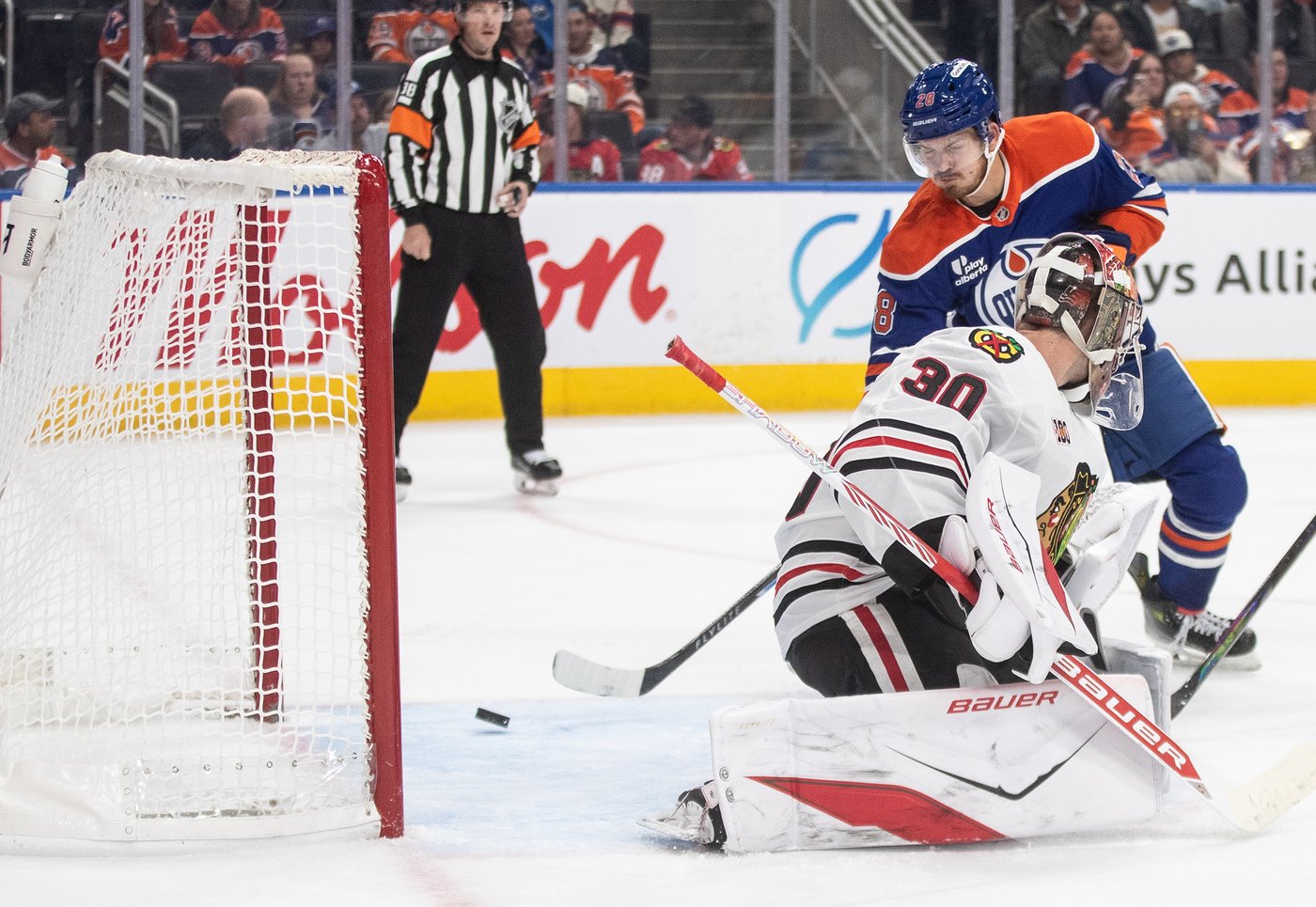 Bouchard, McDavid lead Oilers in 3-2 overtime win over Blackhawks | iNFOnews.ca Bouchard, McDavid lead Oilers in 3-2 overtime win over Blackhawks | iNFOnews.ca