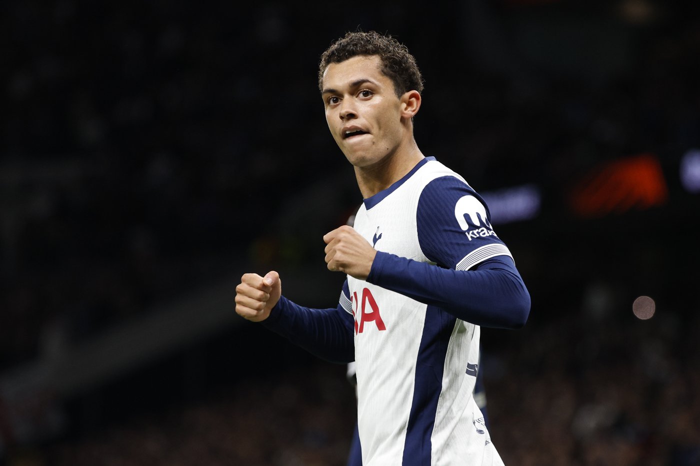 Tottenham overcomes early red card to post 3-0 win in revamped Europa League | iNFOnews.ca Tottenham overcomes early red card to post 3-0 win in revamped Europa League | iNFOnews.ca