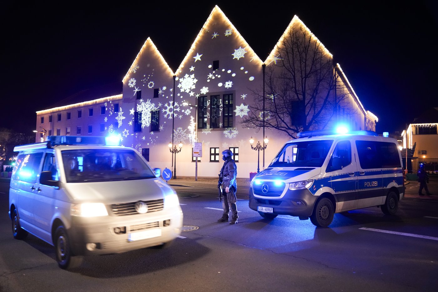 Germans mourn attack on Christmas market with no answers about why | iNFOnews.ca