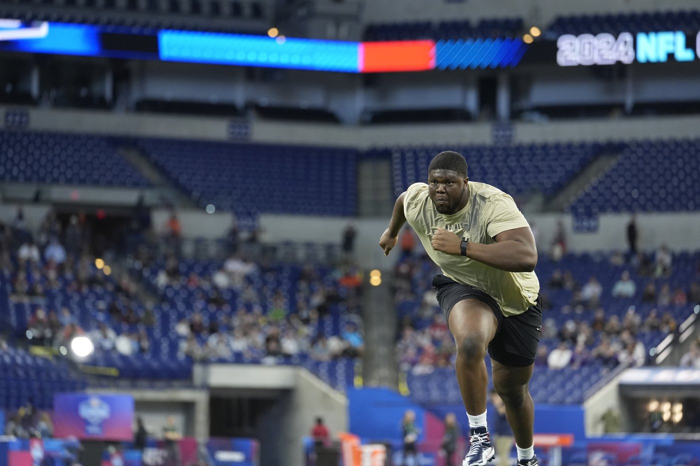 Towering offensive lineman Dankwah standing out with Toronto Argonauts | iNFOnews.ca Towering offensive lineman Dankwah standing out with Toronto Argonauts | iNFOnews.ca