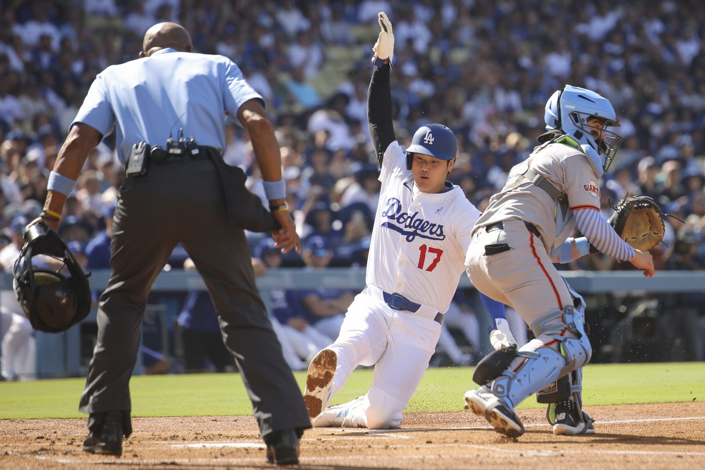 Andy Pages' 3-run homer pushes Dodgers to 5-4 win over Giants | iNFOnews.ca Andy Pages' 3-run homer pushes Dodgers to 5-4 win over Giants | iNFOnews.ca