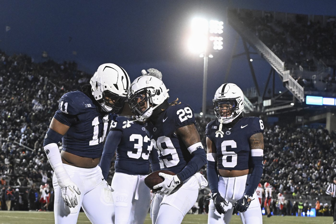 Conference newcomers to play for titles in Power Four. Oregon-Penn St, Texas-Georgia top-5 matchups | iNFOnews.ca Conference newcomers to play for titles in Power Four. Oregon-Penn St, Texas-Georgia top-5 matchups | iNFOnews.ca