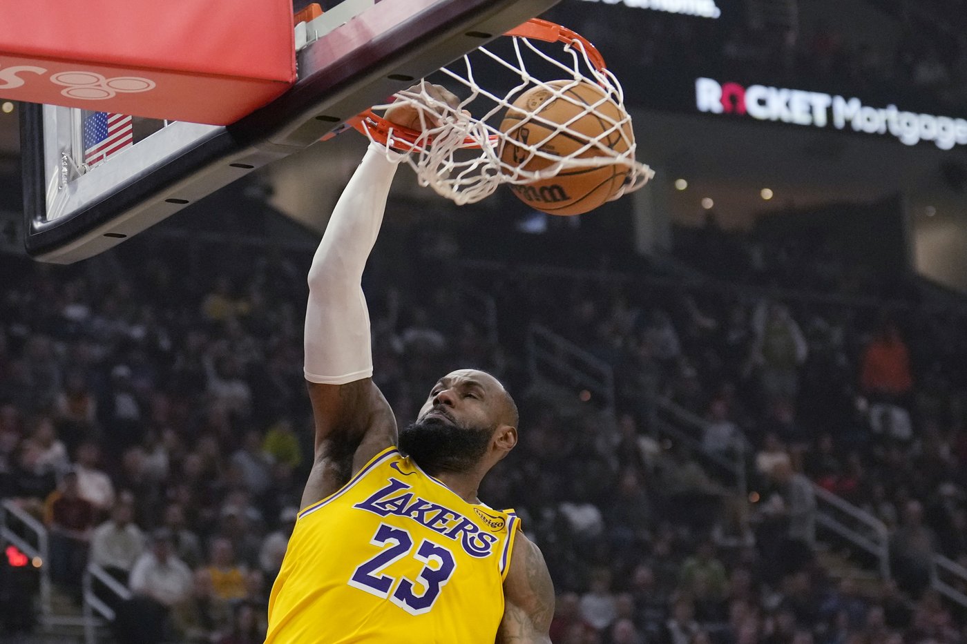 Cavaliers blow out Lakers 134-110 as Bronny James scores first NBA points as dad watches from bench | iNFOnews.ca