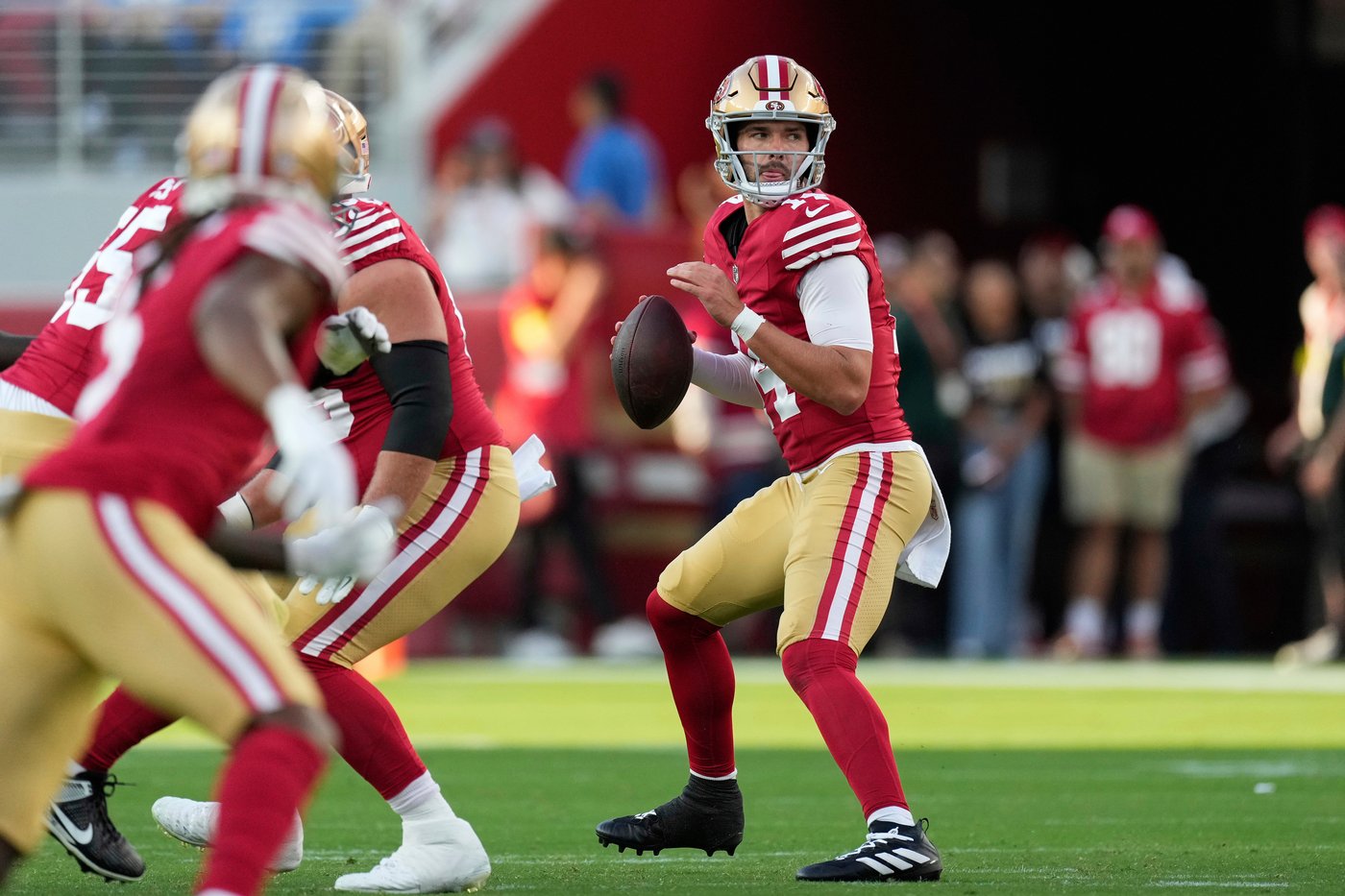 Jaguars sign quarterback Carter Bradley, the son of one of their former head coaches | iNFOnews.ca