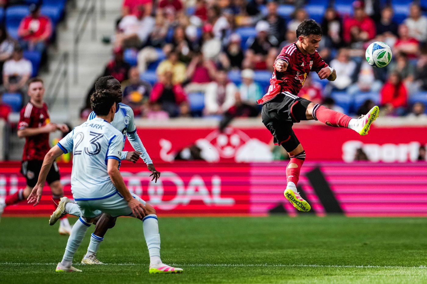 Noah Eile scores 1st MLS goal, Coronel has 5 saves to help Red Bulls beat Montreal 1-0 | iNFOnews.ca Noah Eile scores 1st MLS goal, Coronel has 5 saves to help Red Bulls beat Montreal 1-0 | iNFOnews.ca