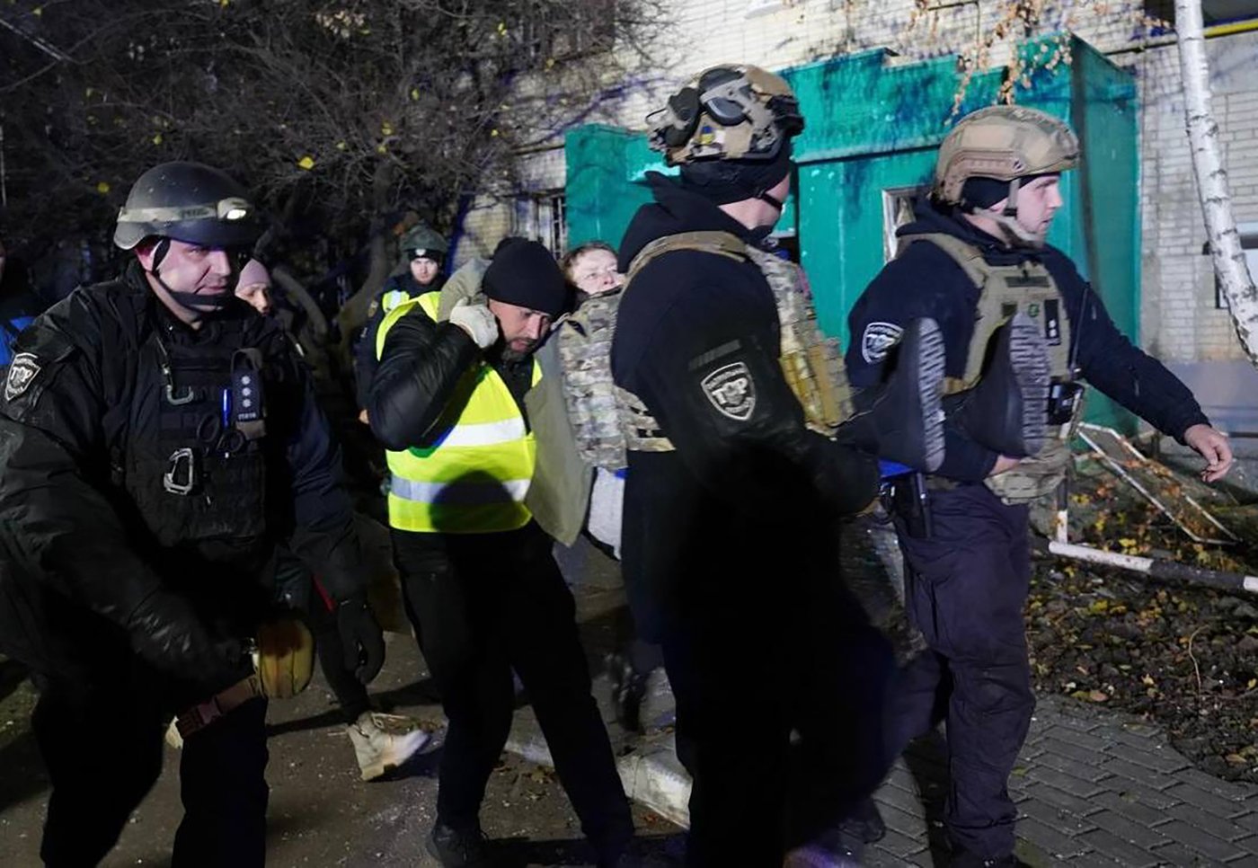 A Russian ballistic missile with cluster munitions kills 11 people and injures 84 in Ukraine's north | iNFOnews.ca A Russian ballistic missile with cluster munitions kills 11 people and injures 84 in Ukraine's north | iNFOnews.ca