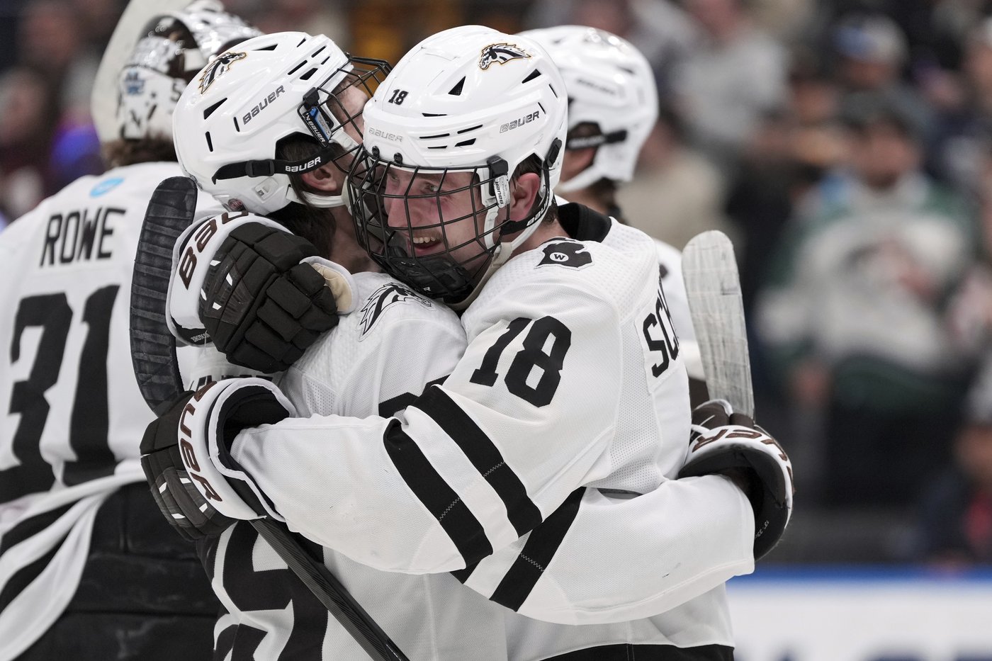 Michaels lifts Western Michigan to 3-2 2OT Frozen Four semifinal win over defending champion Denver | iNFOnews.ca