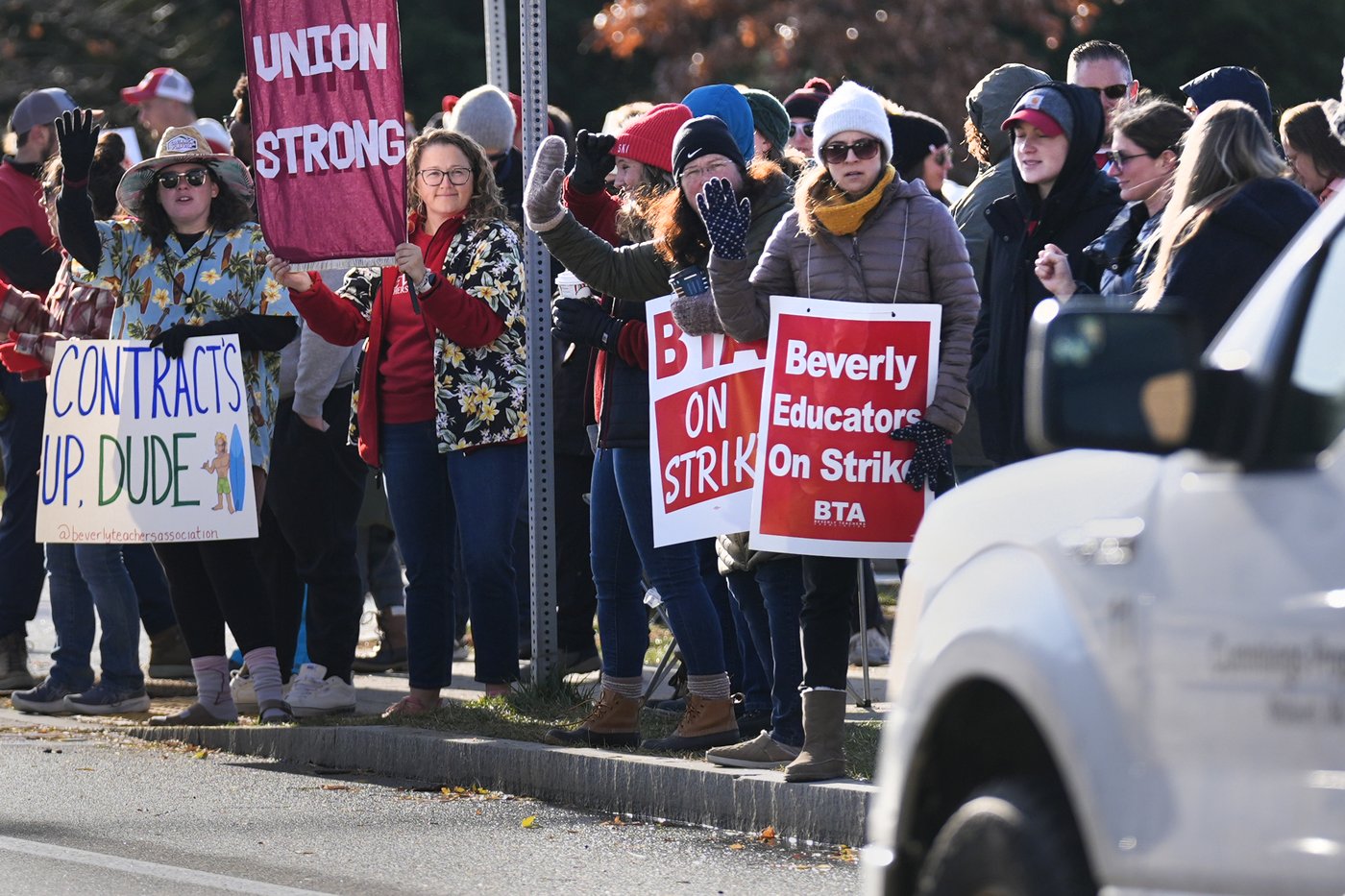 One of 3 Massachusetts communities reach a deal with their striking teachers | iNFOnews.ca One of 3 Massachusetts communities reach a deal with their striking teachers | iNFOnews.ca