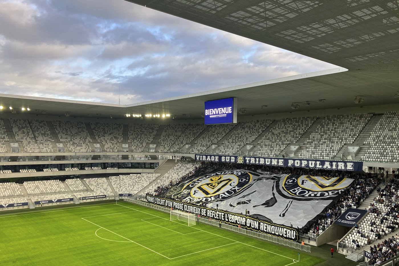 Bordeaux fans fighting each other again as struggles continue at debt-ridden club | iNFOnews.ca Bordeaux fans fighting each other again as struggles continue at debt-ridden club | iNFOnews.ca