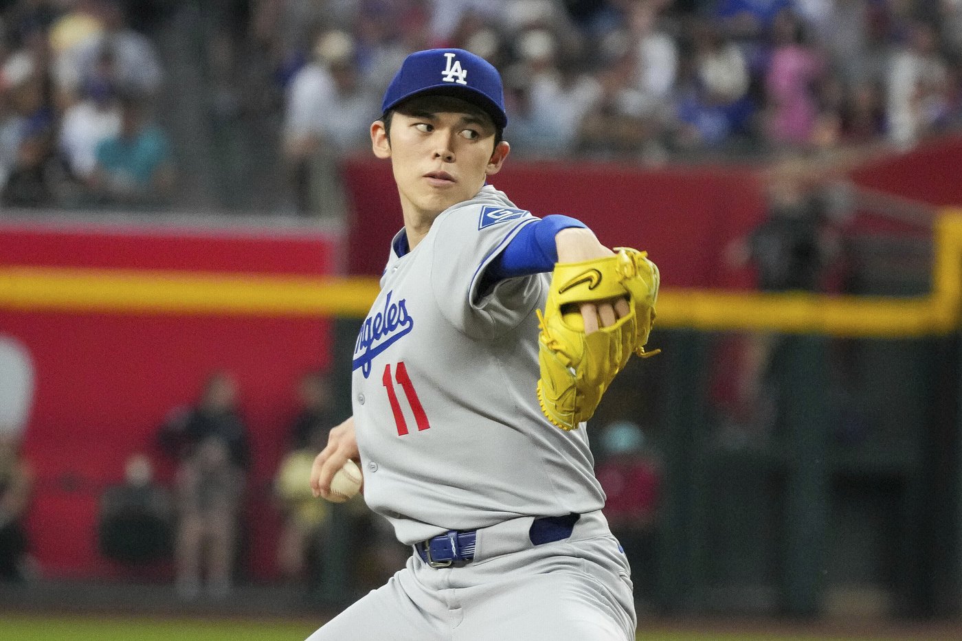 Dodgers' Roki Sasaki resumes his throwing program in recovery from shoulder injury | iNFOnews.ca