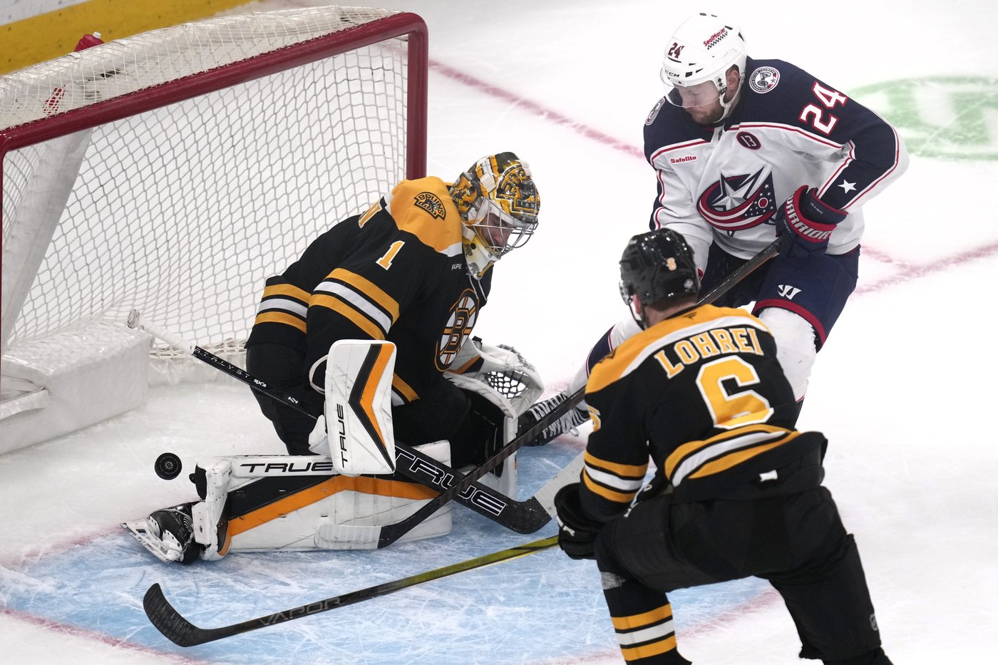 Blue Jackets score two short-handed goals to beat Bruins 5-1 | iNFOnews.ca
