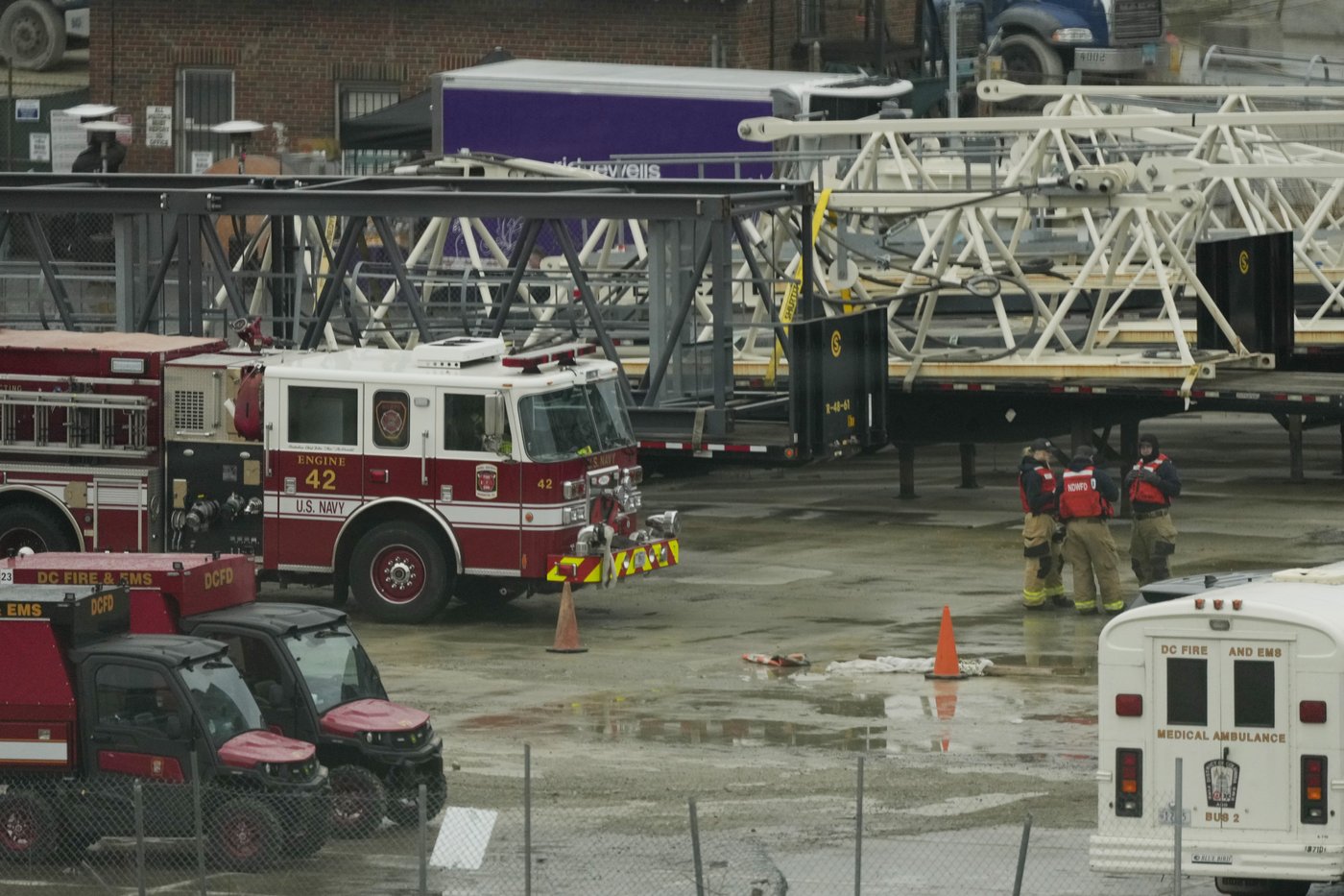 The Latest: Recovery and investigation underway in deadly aircraft collision over DC | iNFOnews.ca