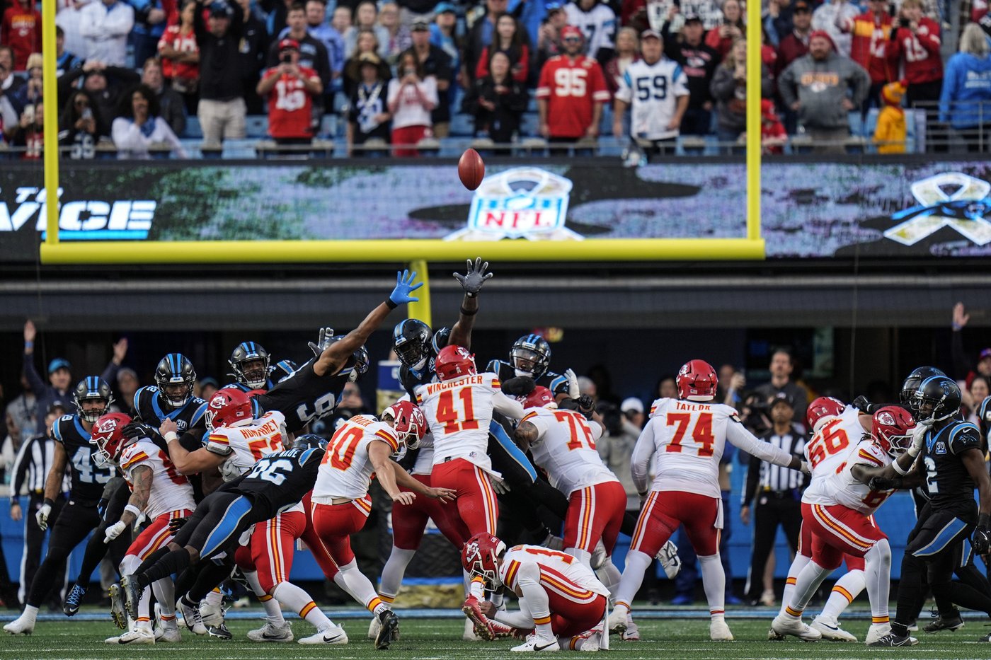 Patrick Mahomes and Chiefs win at the buzzer again, topping Panthers 30-27 on Shrader's field goal | iNFOnews.ca Patrick Mahomes and Chiefs win at the buzzer again, topping Panthers 30-27 on Shrader's field goal | iNFOnews.ca