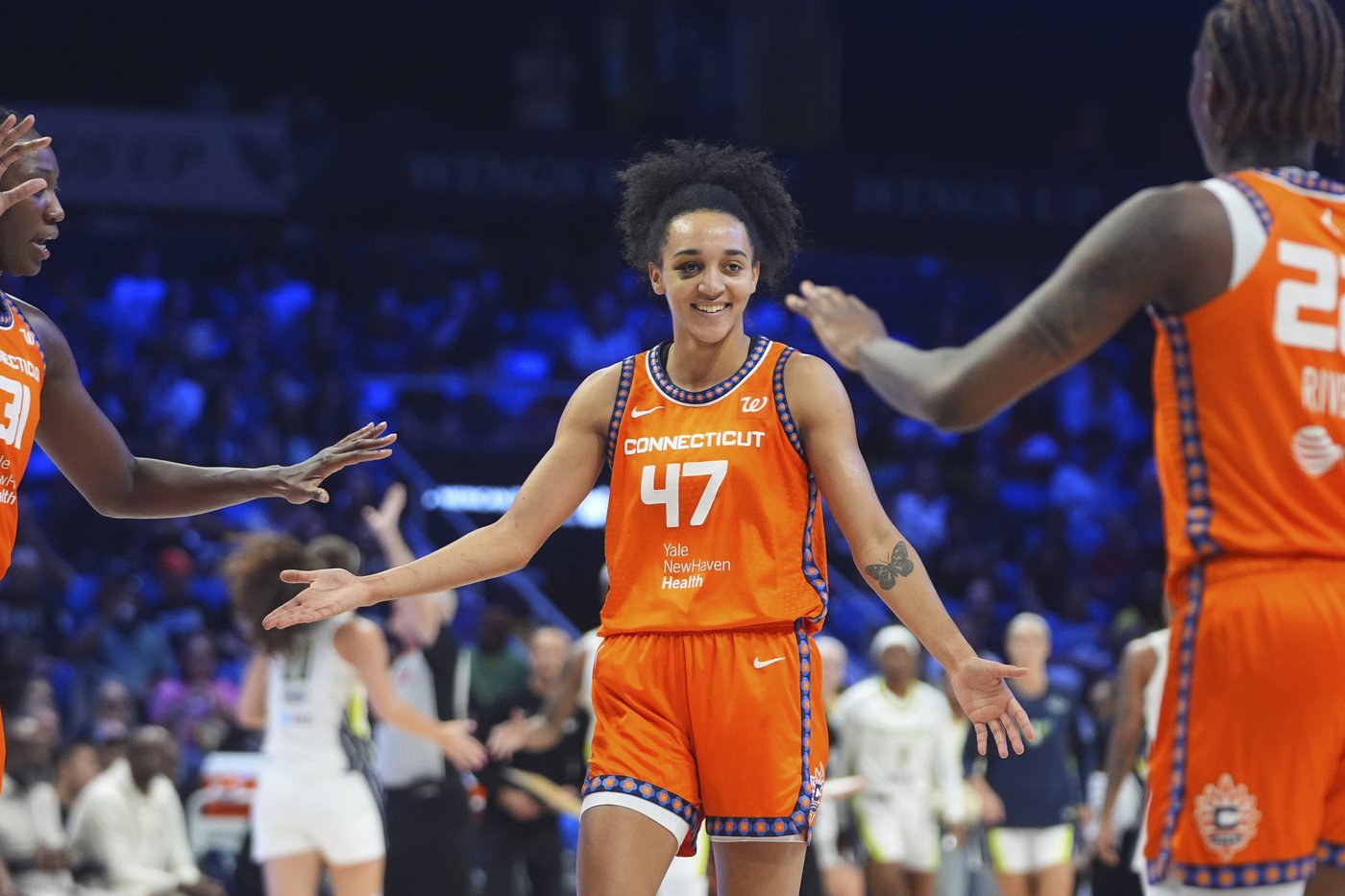 Leila Lacan scores 22 and Connecticut posts 101-95 win over Wings, playing without Bueckers | iNFOnews.ca