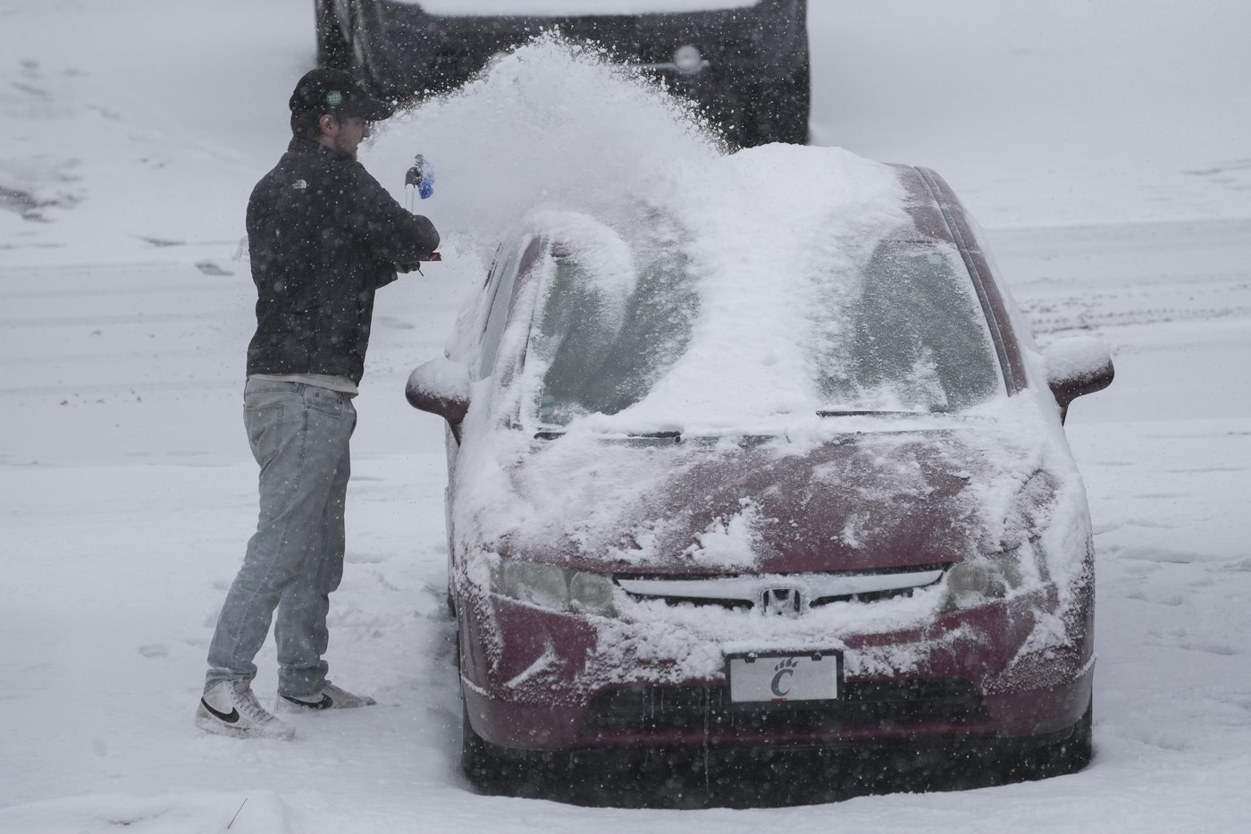 Winter blast of snow, ice and bitter cold grips the US from the Midwest to the East Coast | iNFOnews.ca