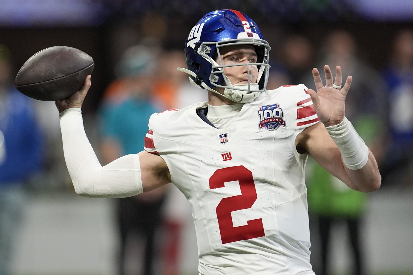 Lock's return as Giants' QB includes 2 pick-6s in franchise-record 10th straight loss | iNFOnews.ca