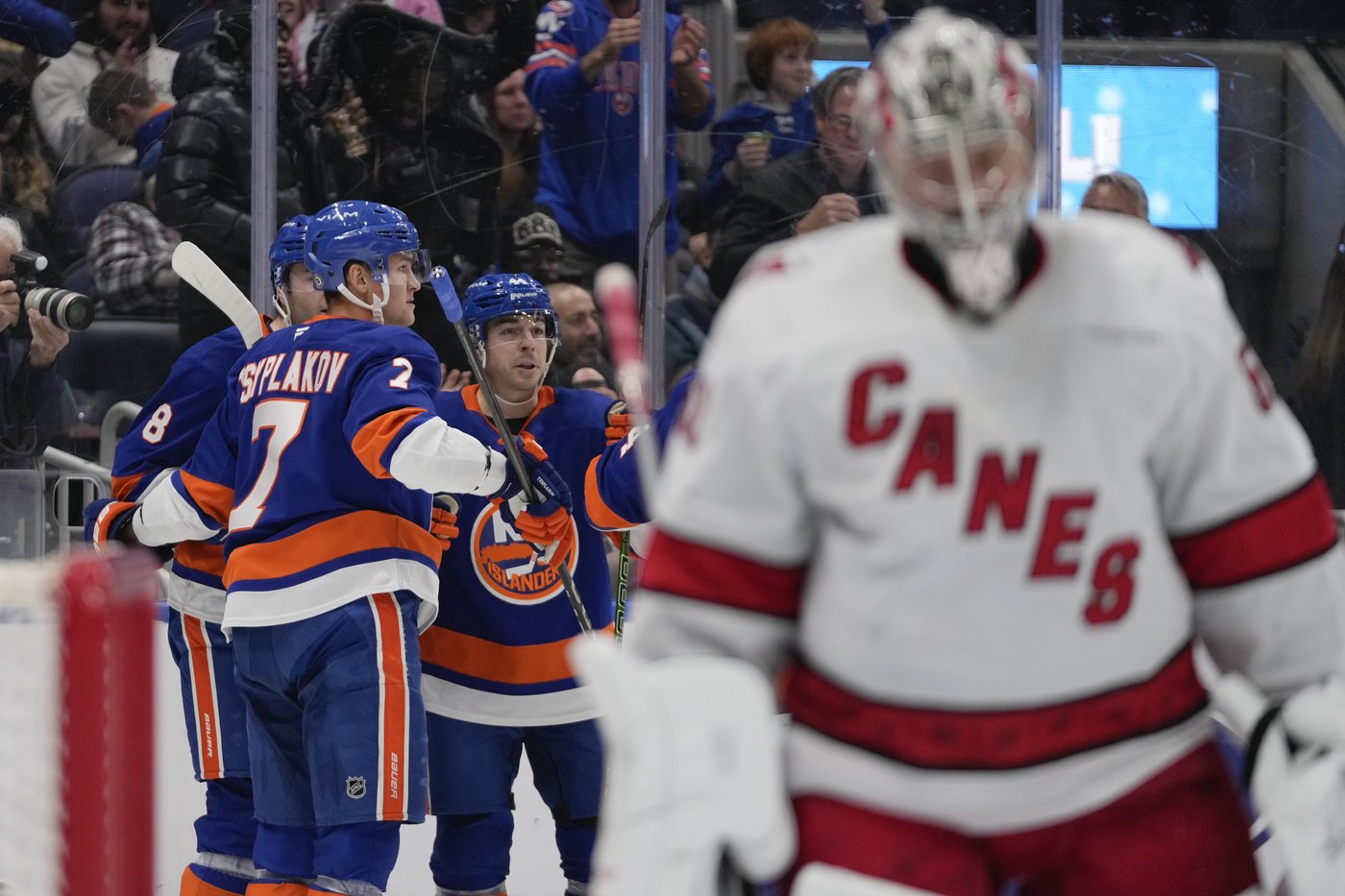 Pageau, Horvat lead Islanders to 4-3 win over Hurricanes | iNFOnews.ca Pageau, Horvat lead Islanders to 4-3 win over Hurricanes | iNFOnews.ca