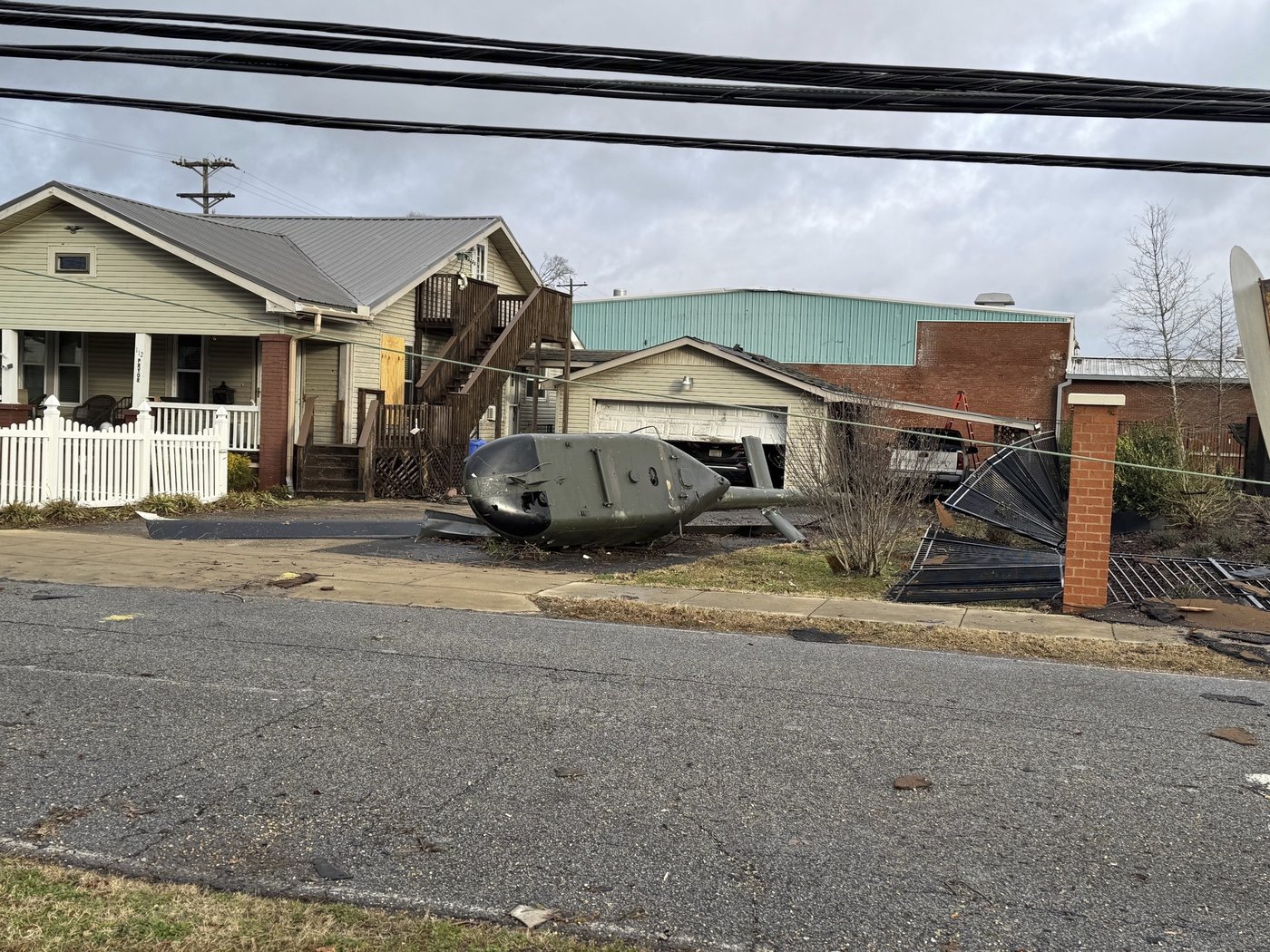 Tornadoes in Texas and Mississippi kill 2 and injure 6 as severe weather system moves east | iNFOnews.ca Tornadoes in Texas and Mississippi kill 2 and injure 6 as severe weather system moves east | iNFOnews.ca