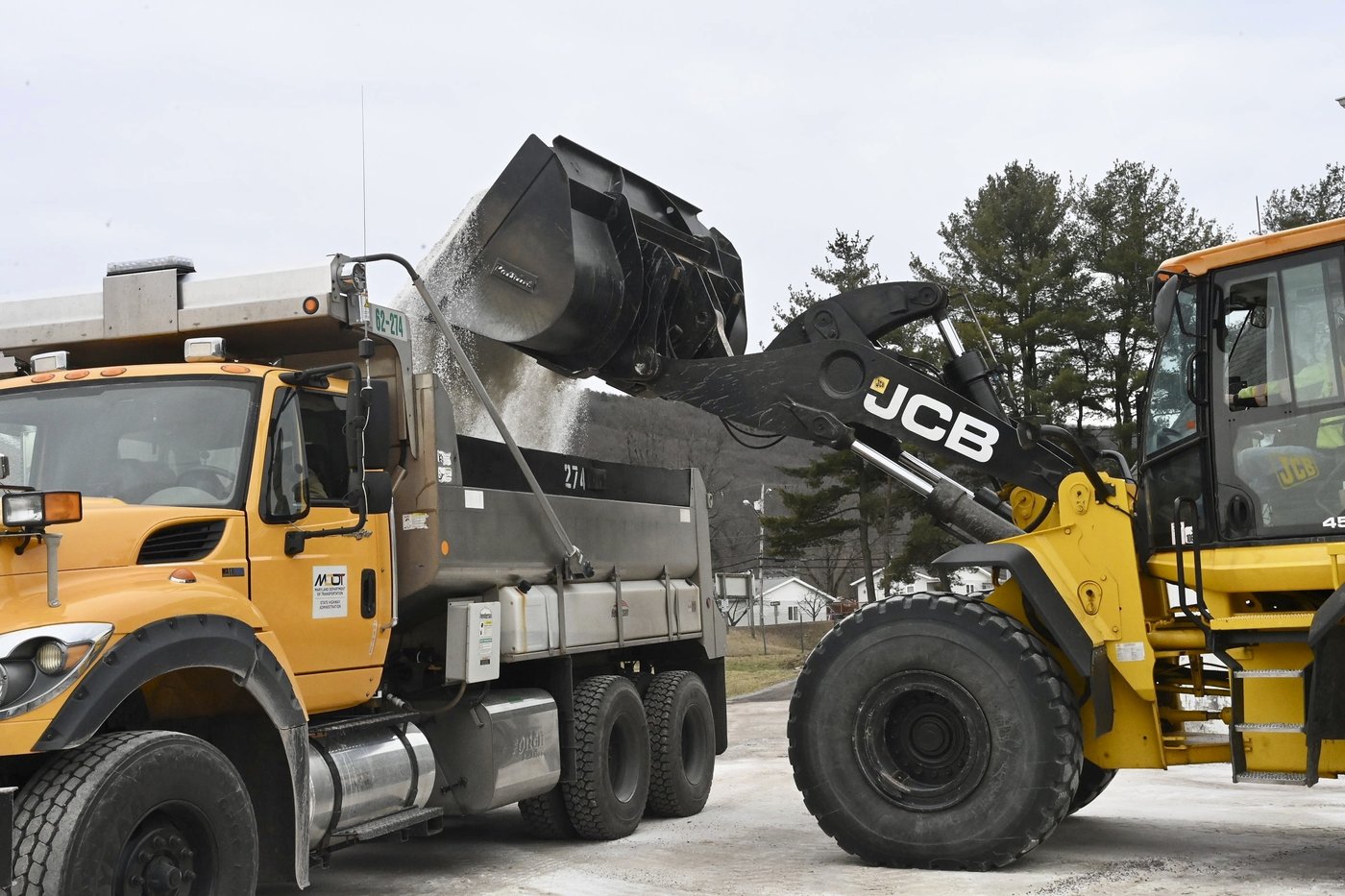 Storm threatens significant ice accumulations in several mid-Atlantic states, forecasters say | iNFOnews.ca