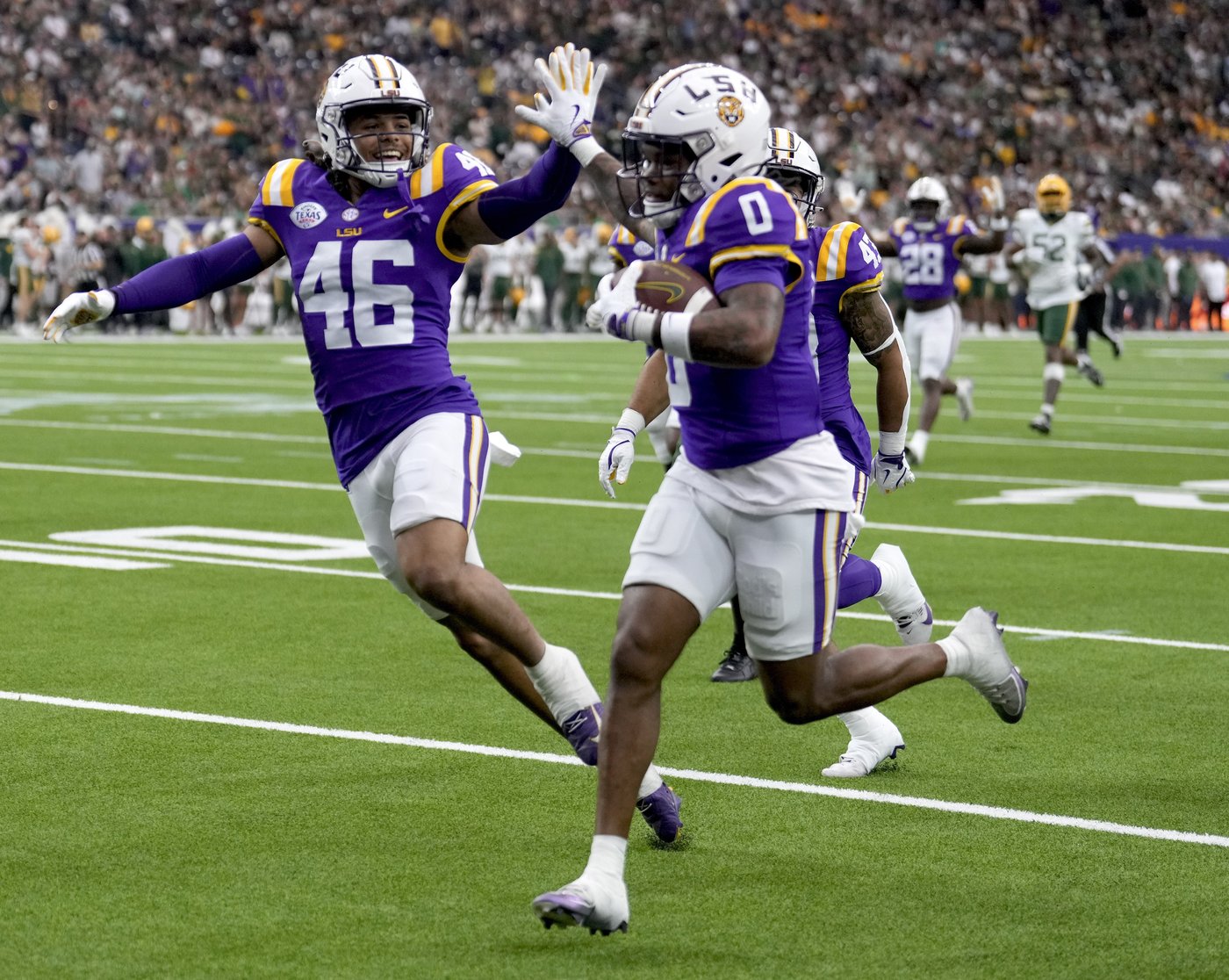 Nussmeier throws for 304 yards and 3 TDs as LSU beats Baylor 44-31 in Texas Bowl | iNFOnews.ca Nussmeier throws for 304 yards and 3 TDs as LSU beats Baylor 44-31 in Texas Bowl | iNFOnews.ca