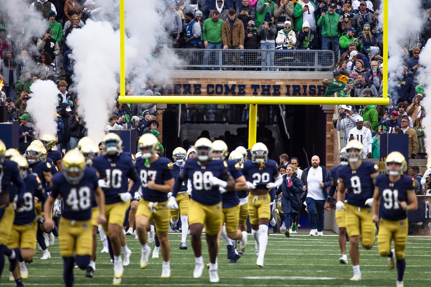 Brr! Winter adds an old-school challenge to the CFP. Visiting teams insist it's 'snow' problem | iNFOnews.ca
