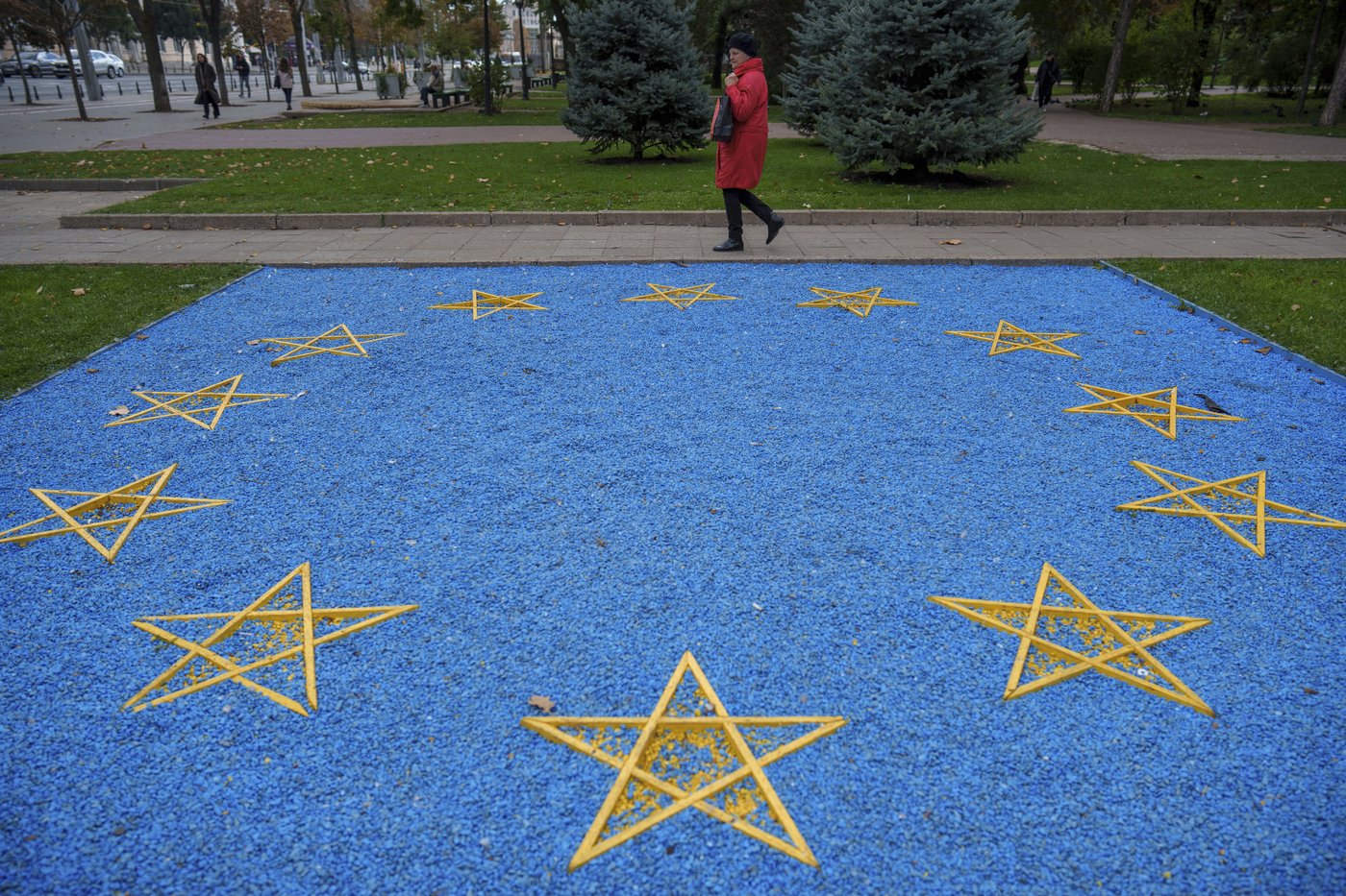 Moldovans are voting in a pivotal presidential runoff. But voter fraud threatens its democracy | iNFOnews.ca Moldovans are voting in a pivotal presidential runoff. But voter fraud threatens its democracy | iNFOnews.ca