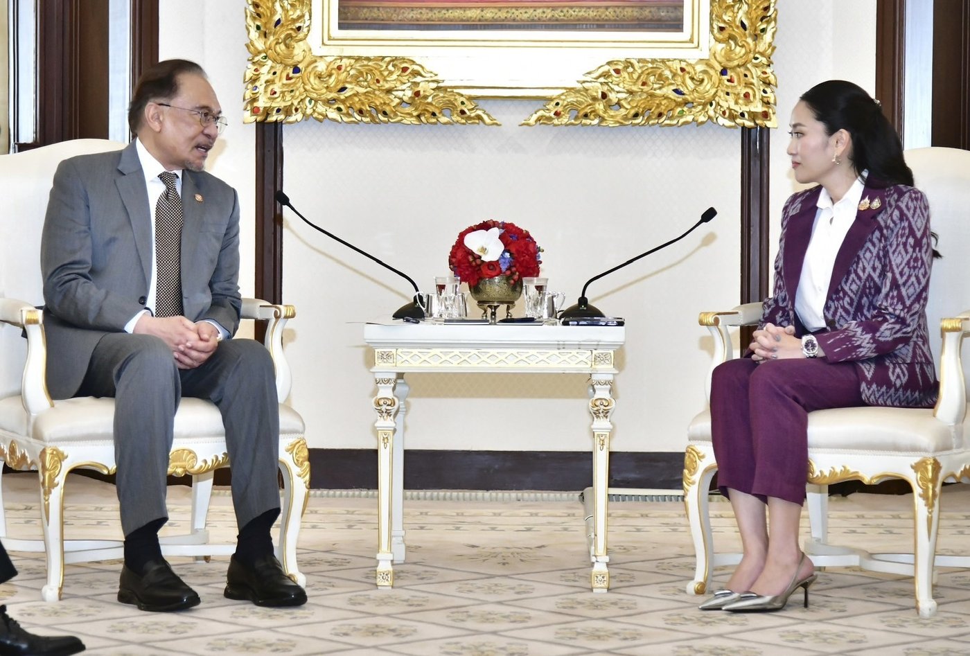Myanmar's military leader is in Thailand for talks on earthquake relief | iNFOnews.ca