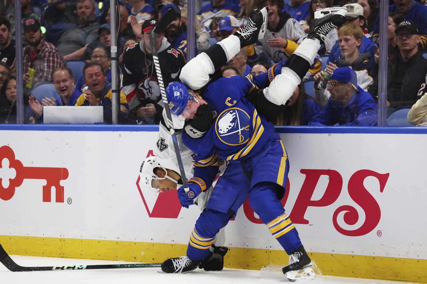 Anze Kopitar scores natural third-period hat trick to rally the Kings over the Sabres | iNFOnews.ca Anze Kopitar scores natural third-period hat trick to rally the Kings over the Sabres | iNFOnews.ca