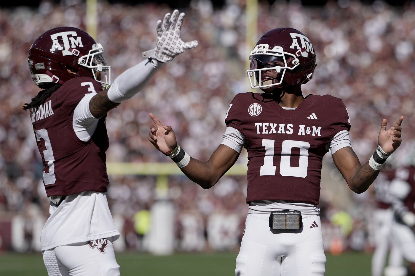 Reed's 3 TD passes in 1st quarter propel No. 3 Texas A&M past Samford as Aggies improve to 11-0 | iNFOnews.ca Reed's 3 TD passes in 1st quarter propel No. 3 Texas A&M past Samford as Aggies improve to 11-0 | iNFOnews.ca