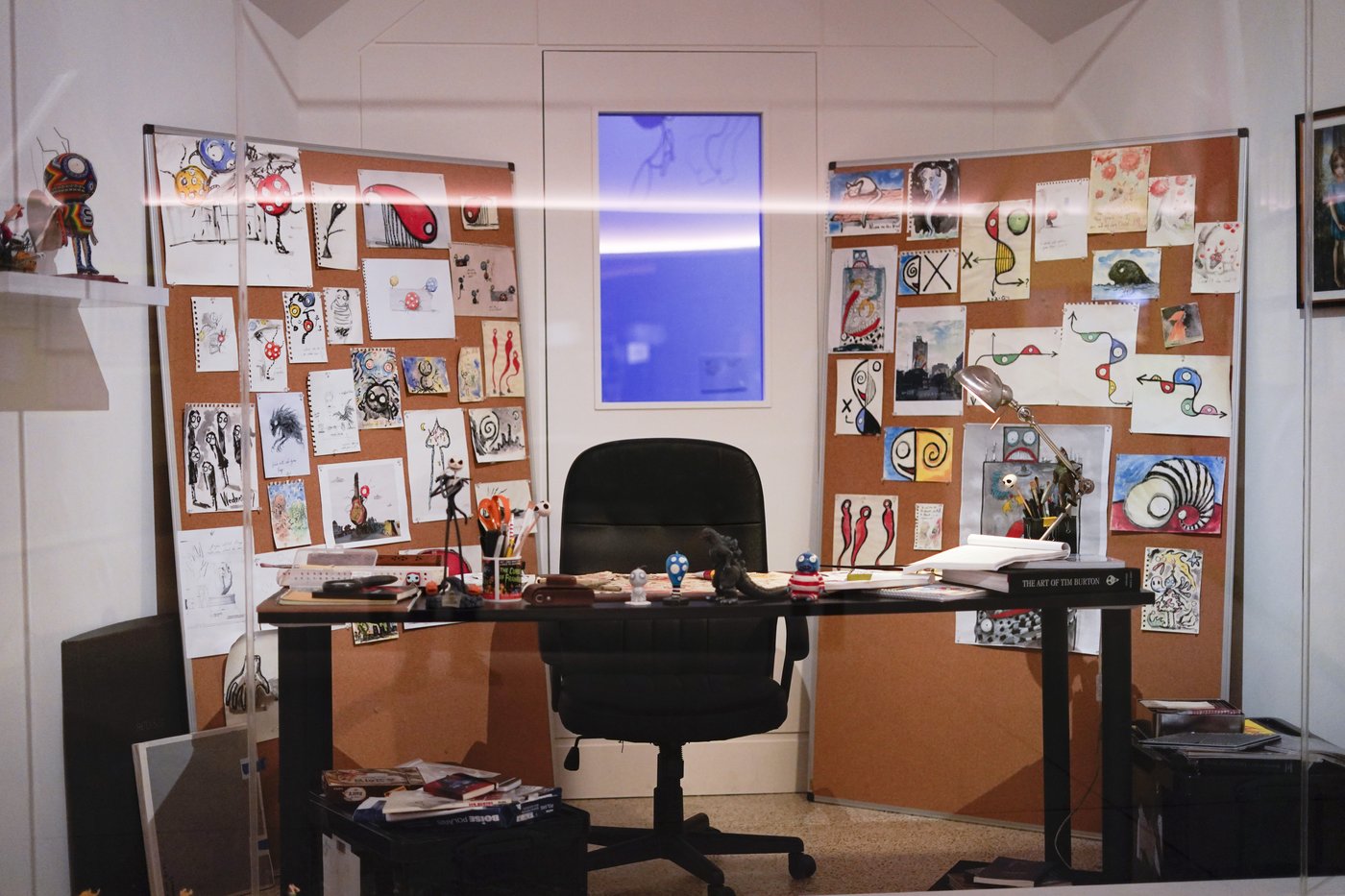 Tim Burton talks about his dread of AI as an exhibition of his work opens in London | iNFOnews.ca