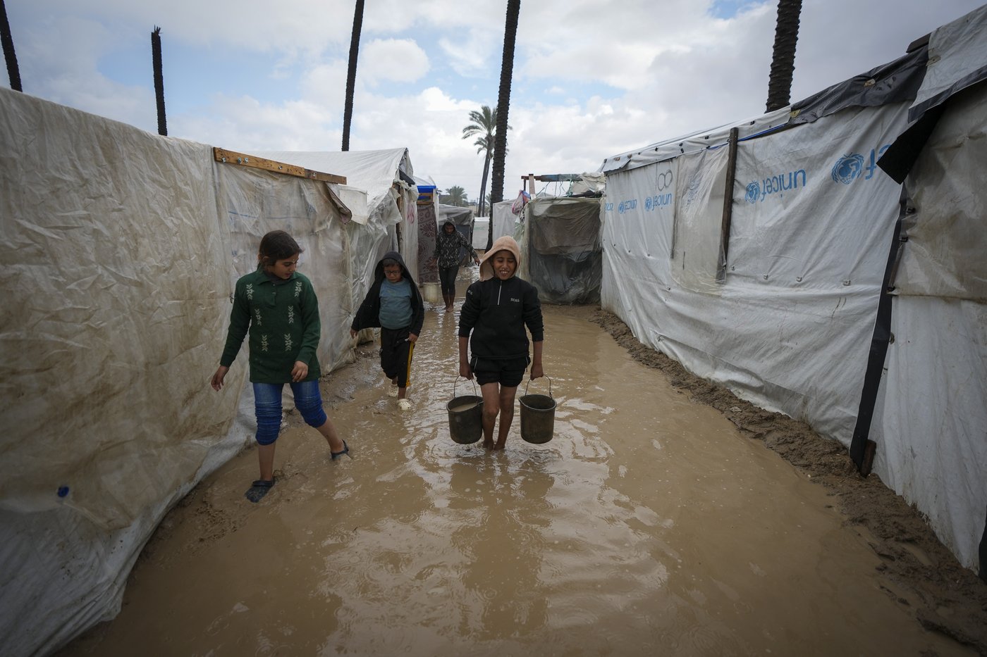 Middle East latest: Dozens of patients and wounded evacuated from Gaza for treatment | iNFOnews.ca Middle East latest: Dozens of patients and wounded evacuated from Gaza for treatment | iNFOnews.ca