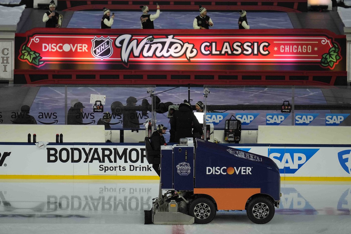 Blues have all the fun in 6-2 win over Blackhawks in outdoor Winter Classic | iNFOnews.ca