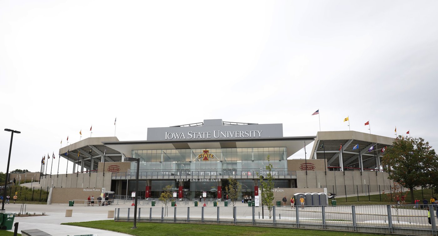 Iowa State unveils plan for entertainment complex between football and basketball venues | iNFOnews.ca