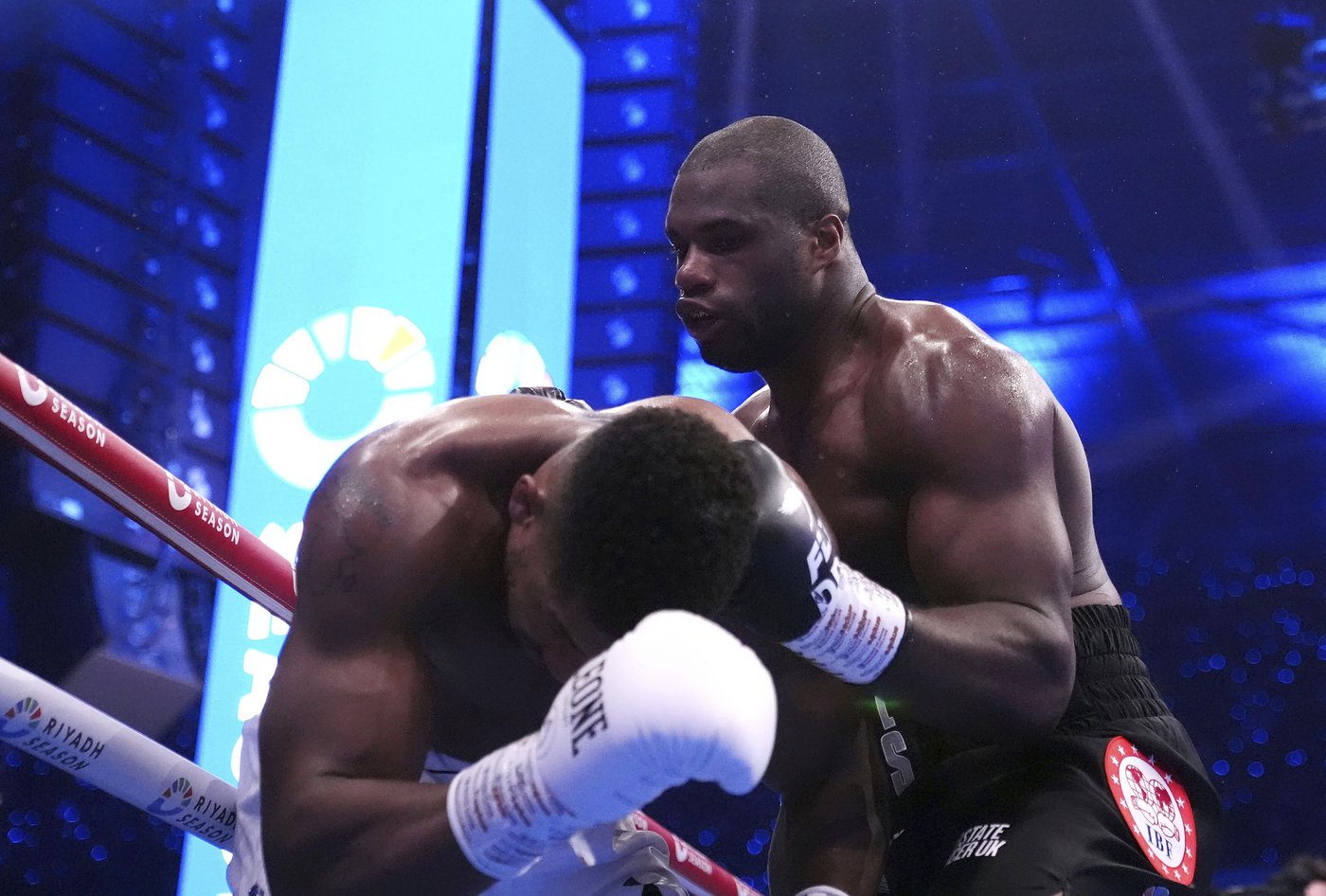 Dubois beats up Joshua to retain IBF heavyweight title with brutal 5th-round knockout | iNFOnews.ca Dubois beats up Joshua to retain IBF heavyweight title with brutal 5th-round knockout | iNFOnews.ca